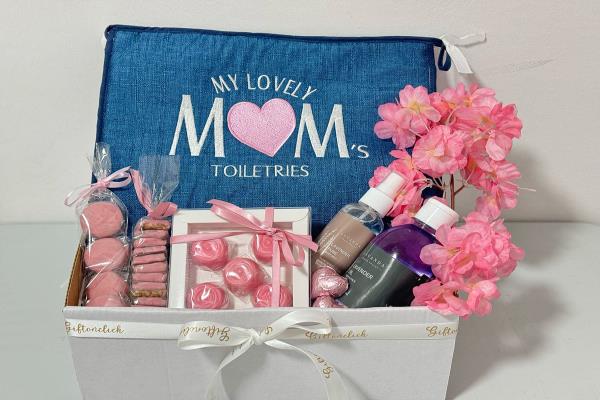 Mom Lovely Pouch